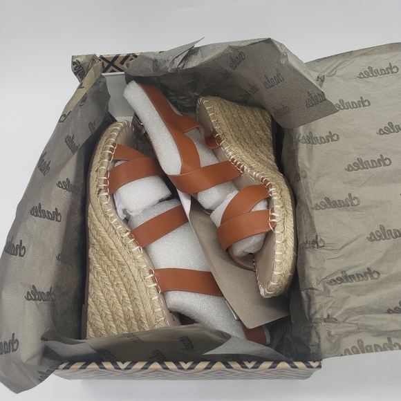 464- Charles by Charles David Wedge Brown Size 7.5 NWT - Picture 9 of 11